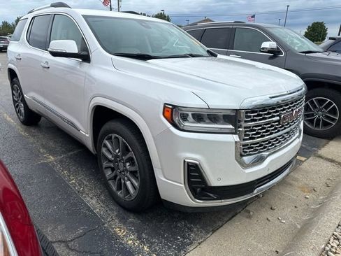Used 2021 GMC Acadia Denali w/ Denali Technology Package FWD image 2
