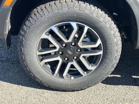 New 2025 Ford Ranger Lariat w/ FX4 Off-Road Package image 12