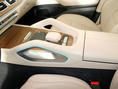 Certified 2023 Mercedes-Benz GLS 450 4MATIC image 26