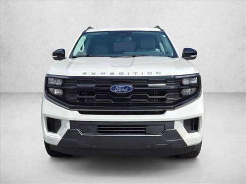 New 2026 Ford Expedition Active RWD image 6
