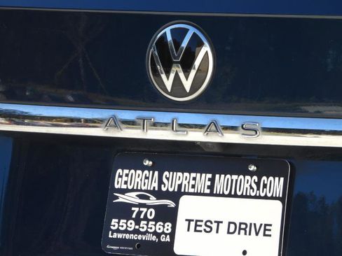Used 2023 Volkswagen Atlas SE w/ Technology Package w/ Panoramic Sunroof Package image 10