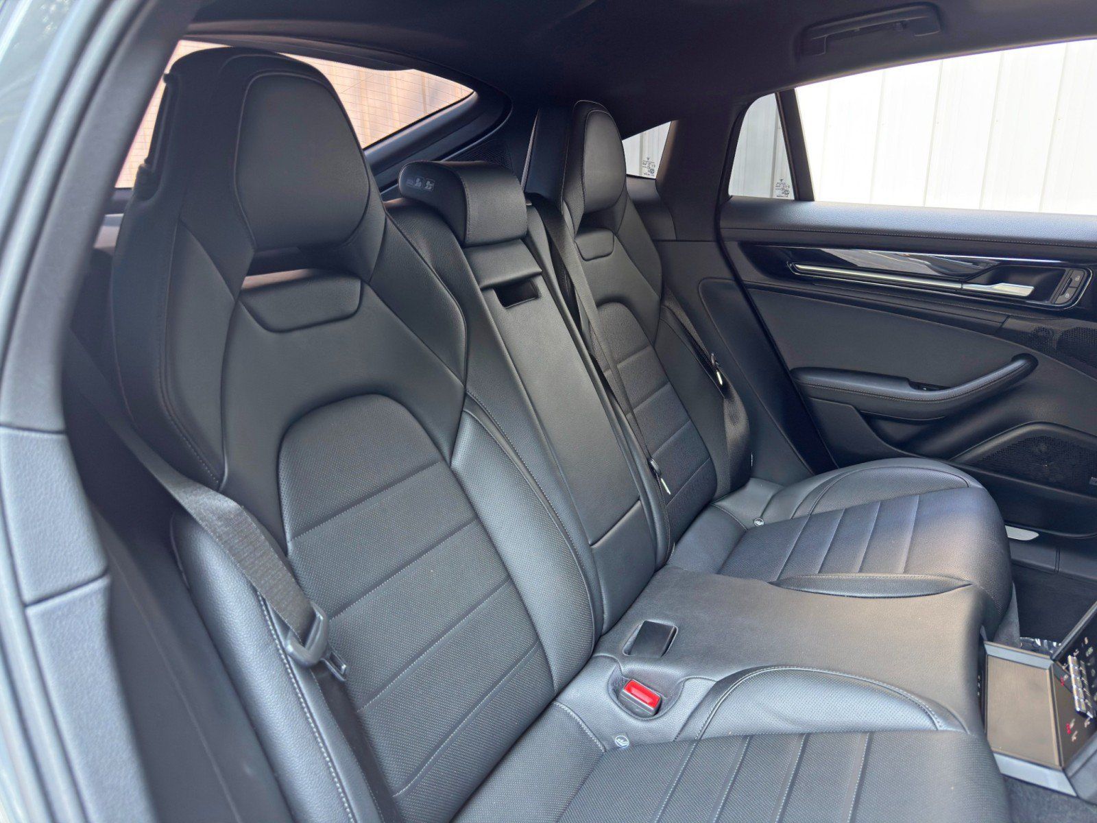 Used 2025 Porsche Panamera 4 w/ Premium Package AWD/4WD image 46