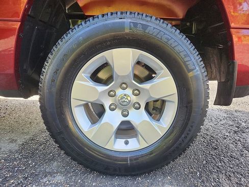 Used 2020 RAM 1500 Big Horn AWD/4WD image 8