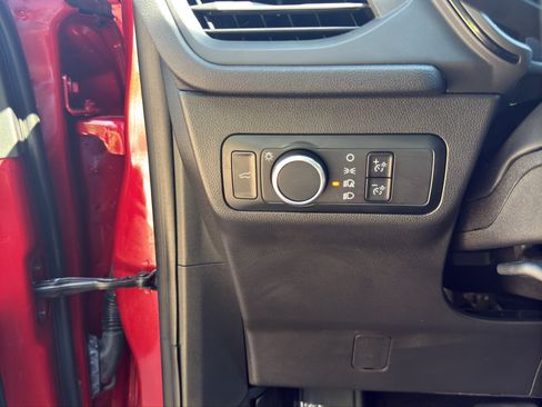Used 2024 Ford Escape ST-Line w/ Tech Pack #1 AWD/4WD image 30