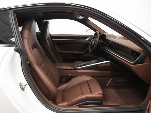Certified 2026 Porsche 911 Carrera 4S AWD/4WD image 31
