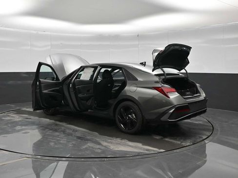 New 2026 Hyundai Elantra Sport FWD image 43