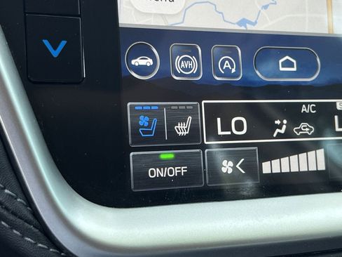 Used 2025 Subaru Outback Touring XT AWD/4WD image 17
