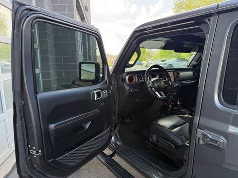 Used 2020 Jeep Gladiator Overland w/ LED Lighting Group AWD/4WD image 20
