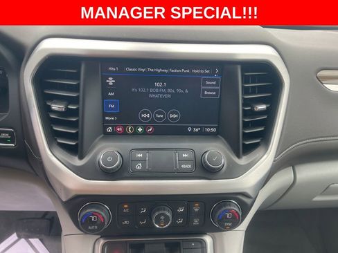 Used 2023 GMC Acadia SLE w/ Driver Convenience Package FWD image 29