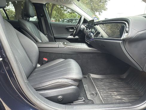 Used 2024 Mercedes-Benz E 350 4MATIC Sedan image 26