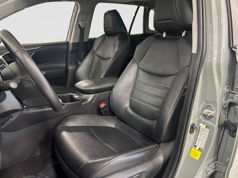Used 2023 Toyota RAV4 XLE Premium FWD image 11
