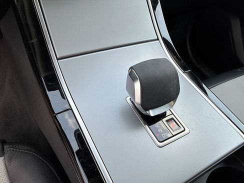 Used 2025 Land Rover Range Rover Velar S AWD/4WD image 20