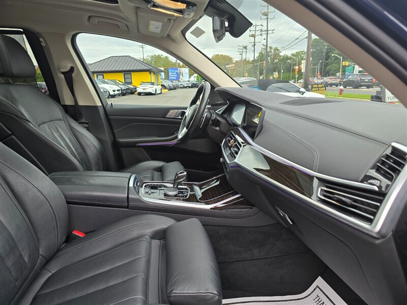 Used 2021 BMW X7 xDrive40i w/ Premium Package AWD/4WD image 24
