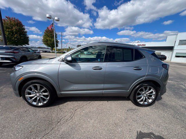 Used 2024 Buick Encore GX Avenir w/ Avenir Convenience Package FWD image 9