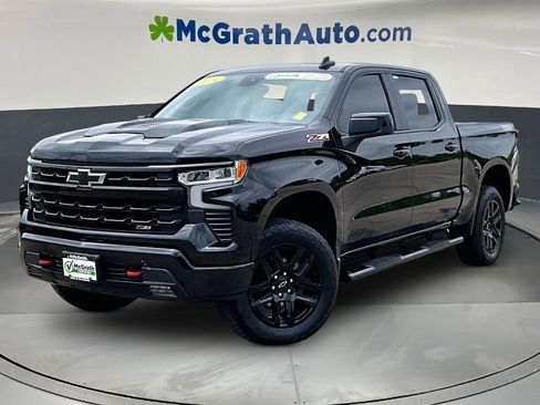 Used 2024 Chevrolet Silverado 1500 LT Trail Boss w/ Convenience Package II AWD/4WD image 3