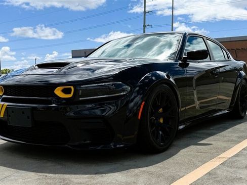 Used 2023 Dodge Charger SRT Hellcat w/ Harman/Kardon Audio Group RWD image 2