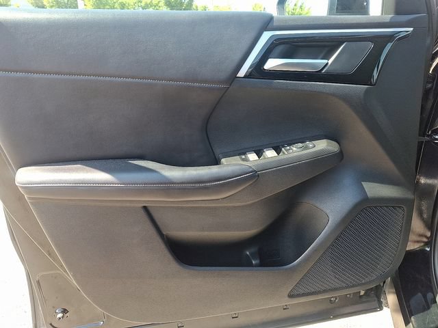 Used 2024 Mitsubishi Outlander SE AWD/4WD image 12
