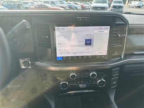 New 2026 Ford F250 Lariat w/ Chrome Package image 25