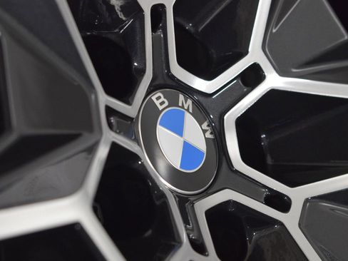 Used 2026 BMW X7 M60i image 17