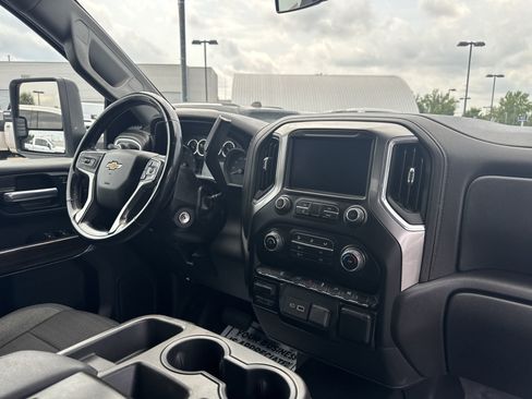 Used 2023 Chevrolet Silverado 3500 LT w/ Snow Plow Prep/Camper Package AWD/4WD image 10