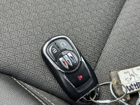 Used 2025 Buick Encore GX Preferred FWD image 18