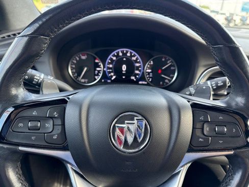 Used 2022 Buick Enclave Avenir w/ Avenir Technology Package FWD image 29