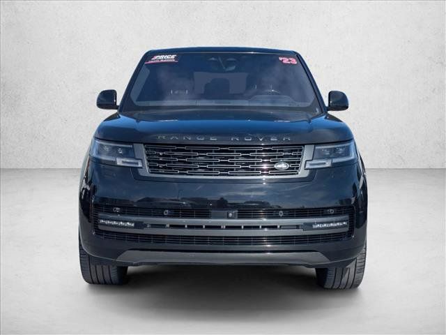 Used 2023 Land Rover Range Rover SE AWD/4WD image 2