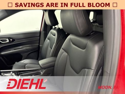 New 2026 Jeep Compass Latitude image 18