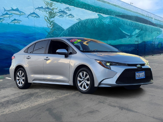 Used 2021 Toyota Corolla LE FWD image 1