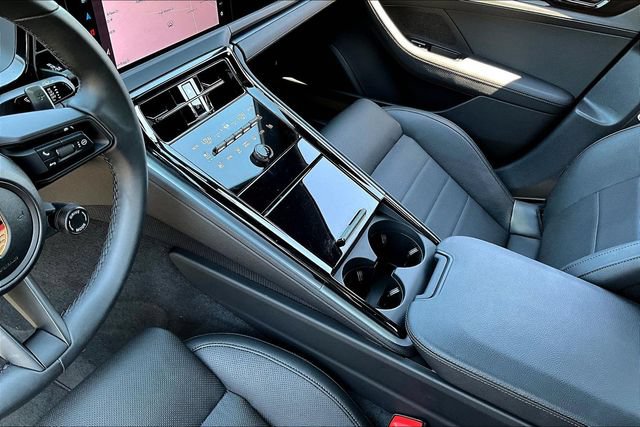 Used 2025 Porsche Panamera RWD image 18