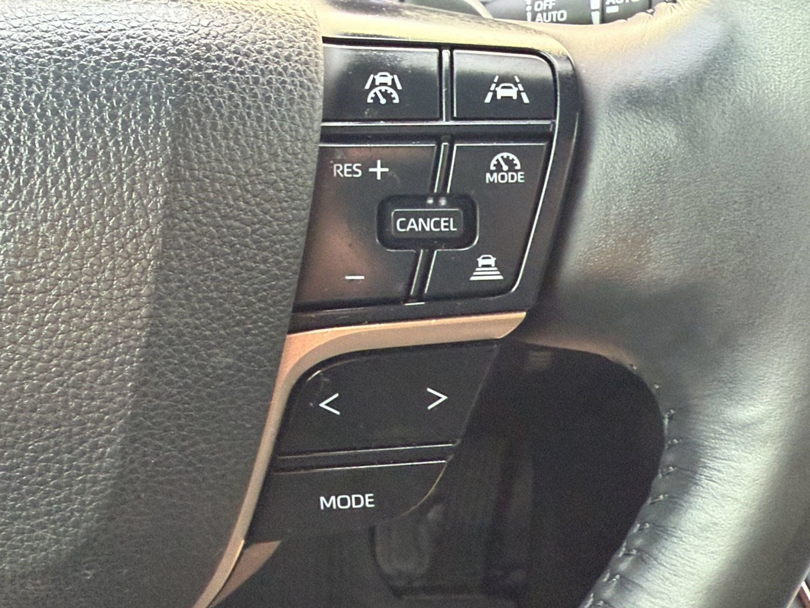 Certified 2023 Toyota Crown Platinum AWD/4WD image 18