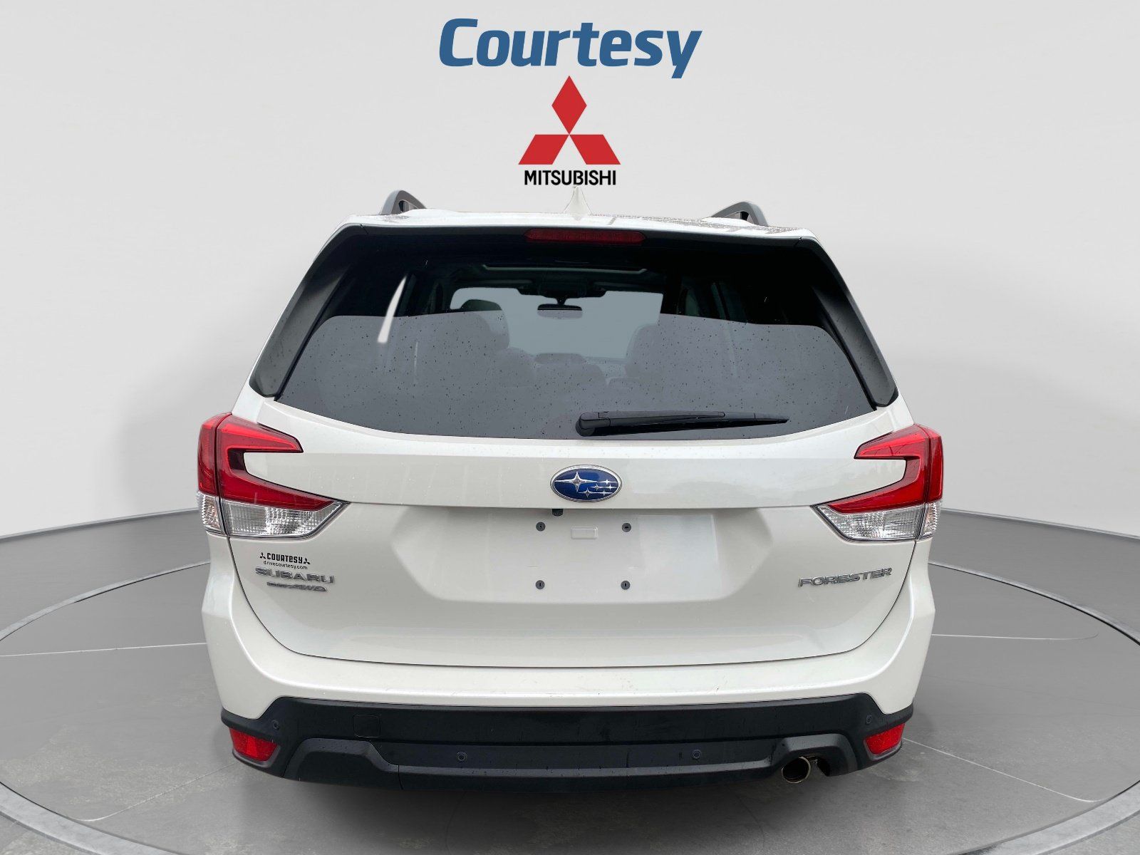 Used 2023 Subaru Forester Limited AWD/4WD image 4