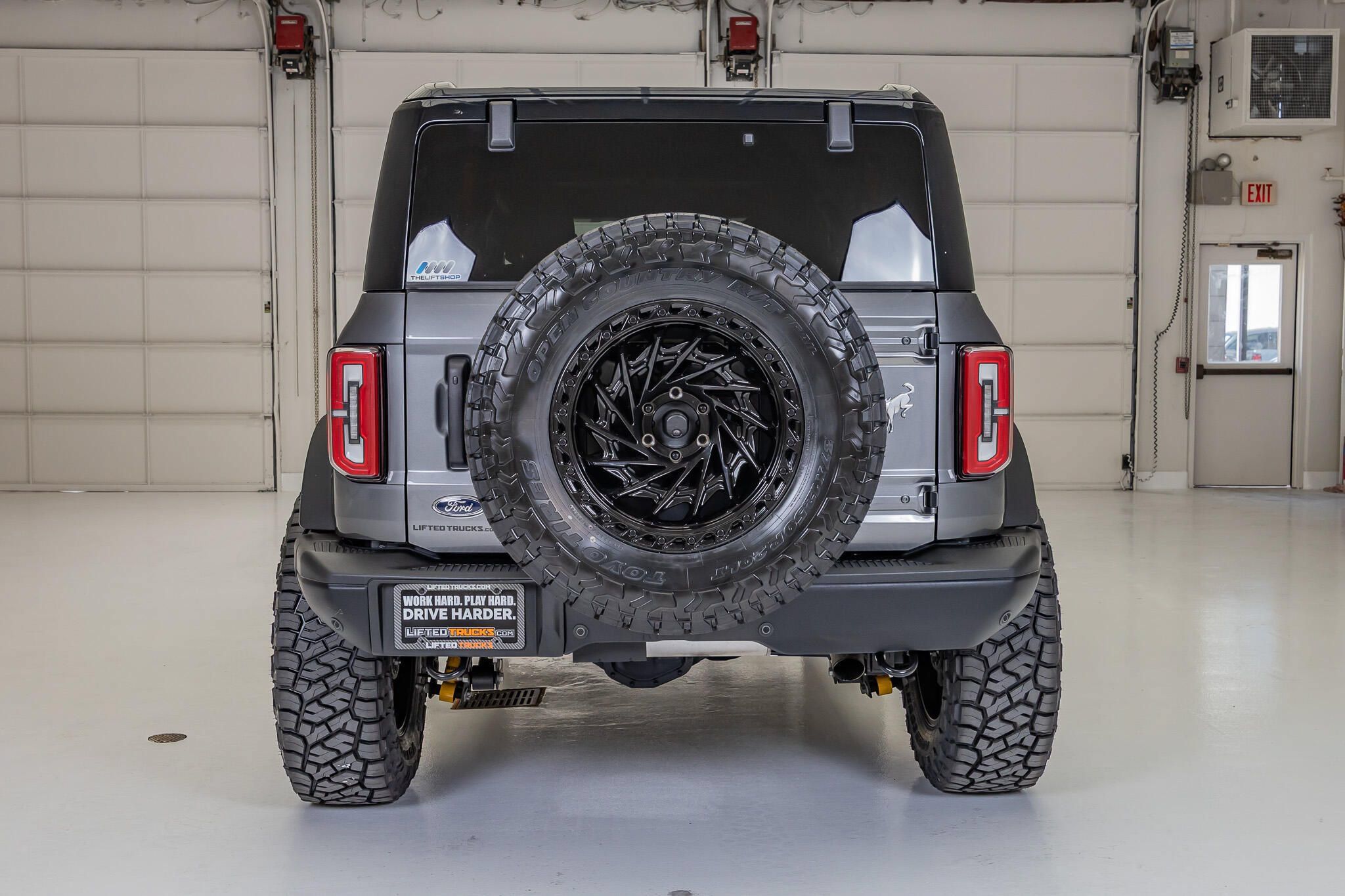 Used 2025 Ford Bronco Badlands AWD/4WD image 8