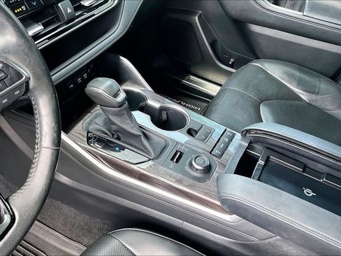 Used 2020 Toyota Highlander Platinum AWD/4WD image 15
