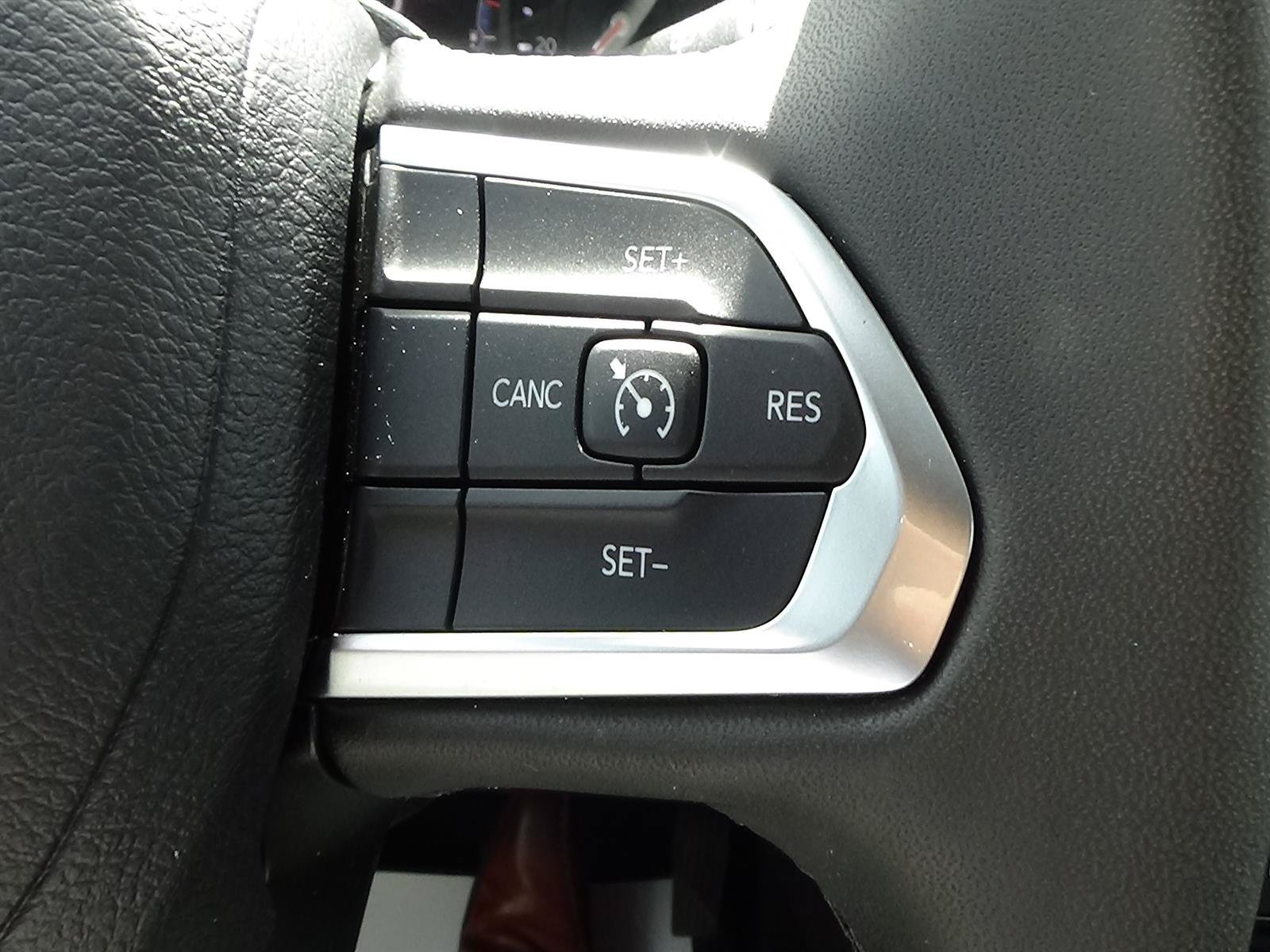 Certified 2025 Jeep Compass Latitude AWD/4WD image 22