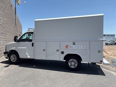 New 2025 Chevrolet Express 3500 w/ Power Convenience Package image 6