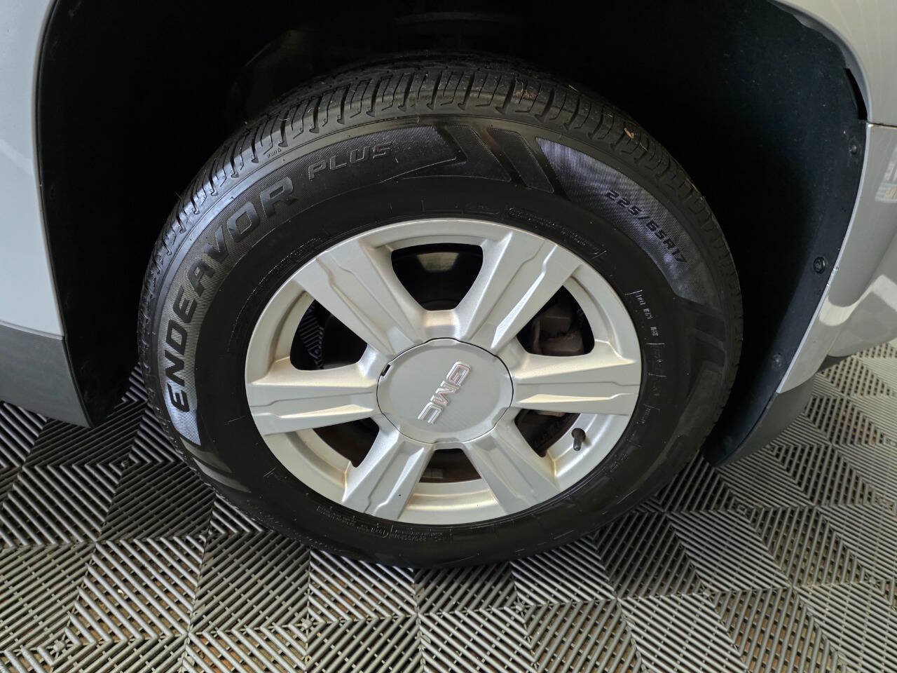 Used 2015 GMC Terrain SLE FWD image 36