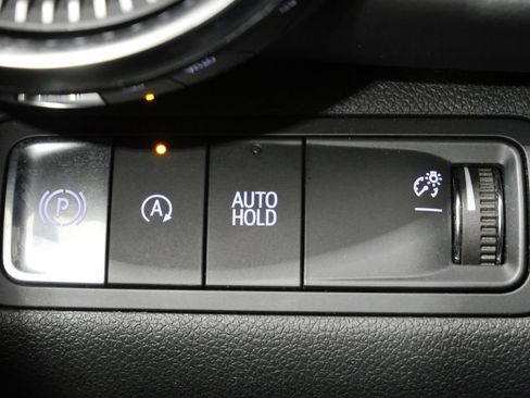 Used 2025 Chevrolet Equinox LT FWD image 14