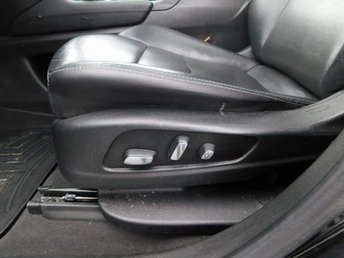 Used 2020 Cadillac XT5 Premium Luxury image 14