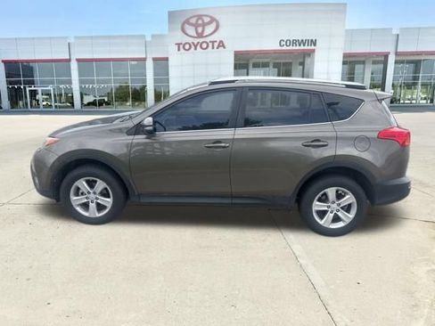 Used 2013 Toyota RAV4 XLE AWD/4WD image 6