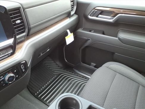 New 2026 Chevrolet Silverado 1500 LT image 16