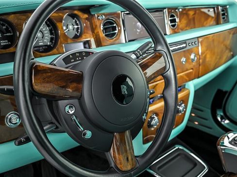 Used 2013 Rolls-Royce Phantom Drophead Coupe RWD image 23