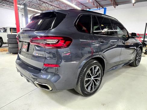 Used 2020 BMW X5 M50i image 5