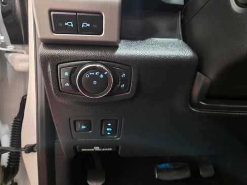 Used 2019 Ford F350 Platinum w/ Platinum Ultimate Package image 40