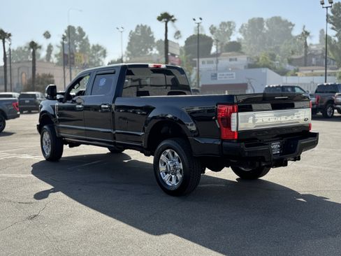 Certified 2018 Ford F350 Platinum w/ Platinum Ultimate Package image 7