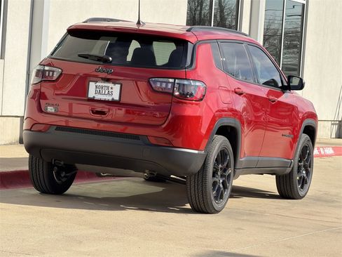 New 2026 Jeep Compass Latitude image 5
