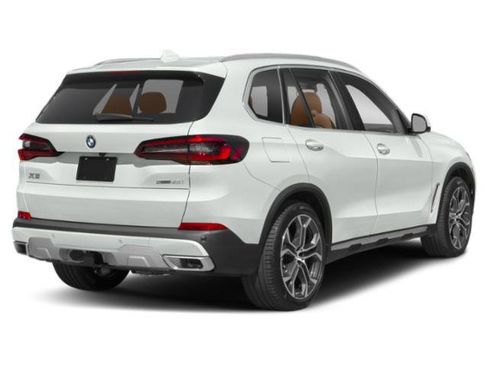 Used 2023 BMW X5 xDrive40i w/ Executive Package AWD/4WD image 3