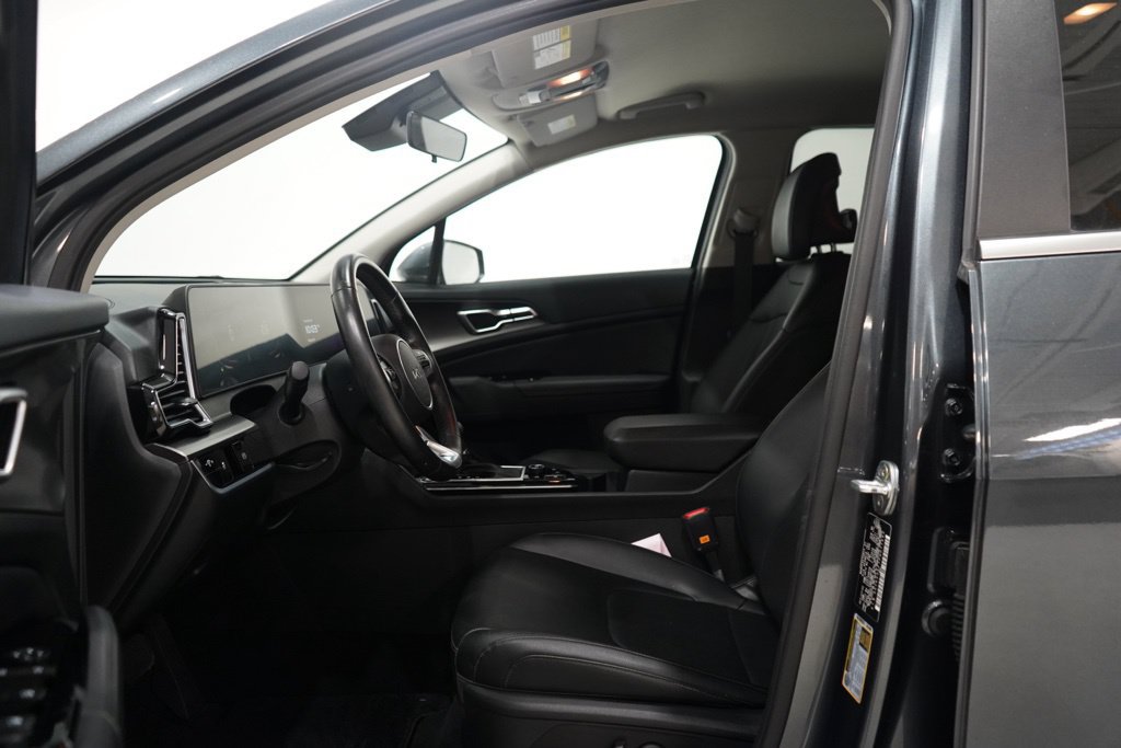 Used 2023 Kia Sportage EX FWD image 13