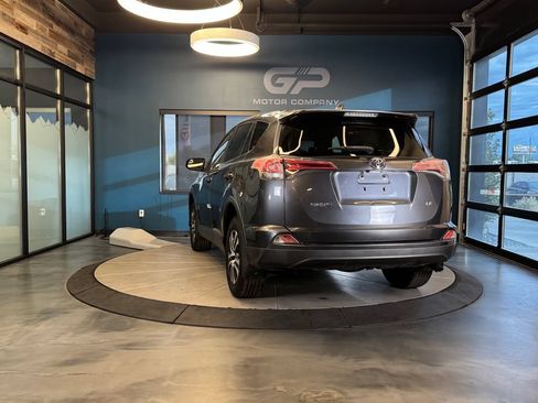 Used 2018 Toyota RAV4 LE w/ Carpet Mat Package FWD image 5