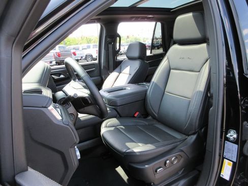 Certified 2023 GMC Yukon Denali AWD/4WD image 20
